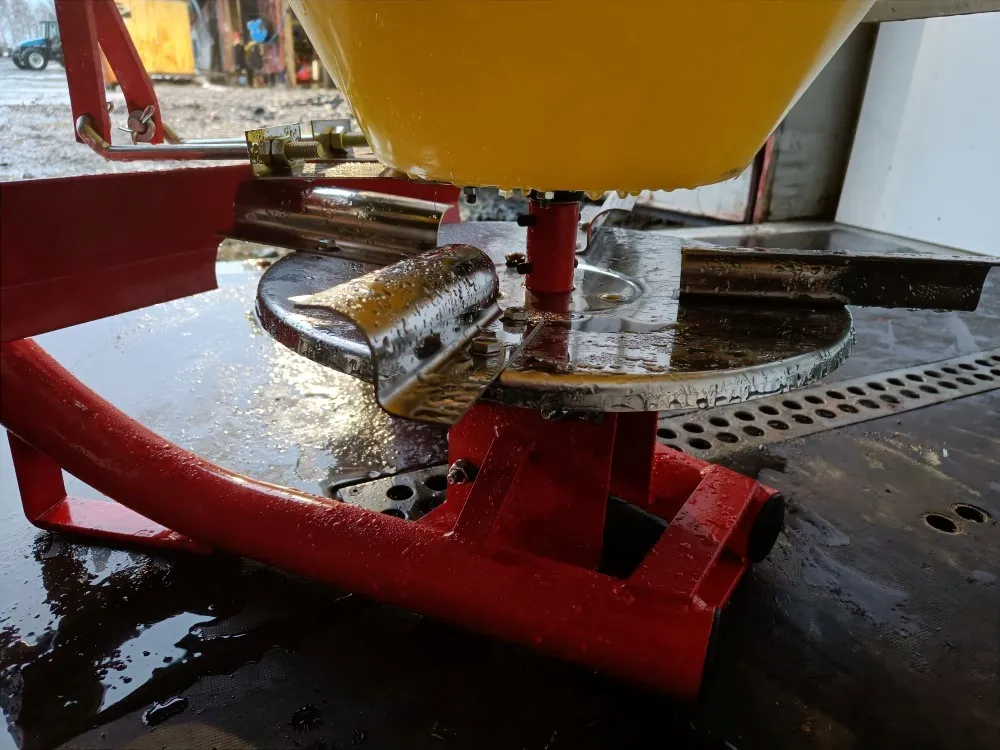 Jar-Met JP650 pintalevitin / Traktorikäyttöinen viska, RST-lautanen