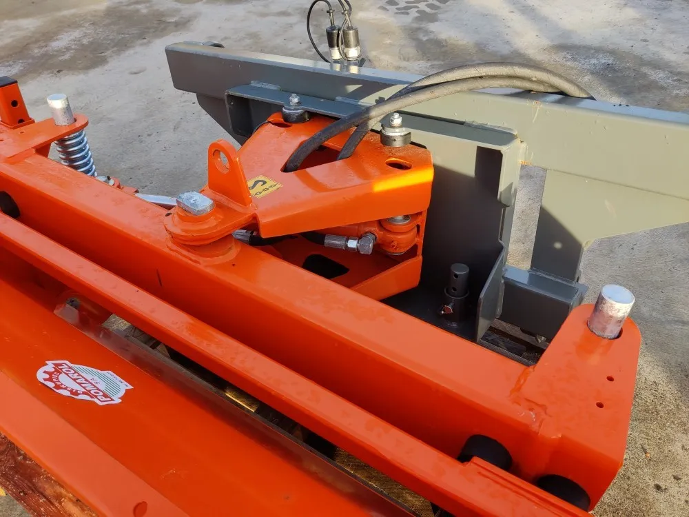 Pomarol SP200 lumilevy / Hydraulinen, EURO kiinnike, hardox terä