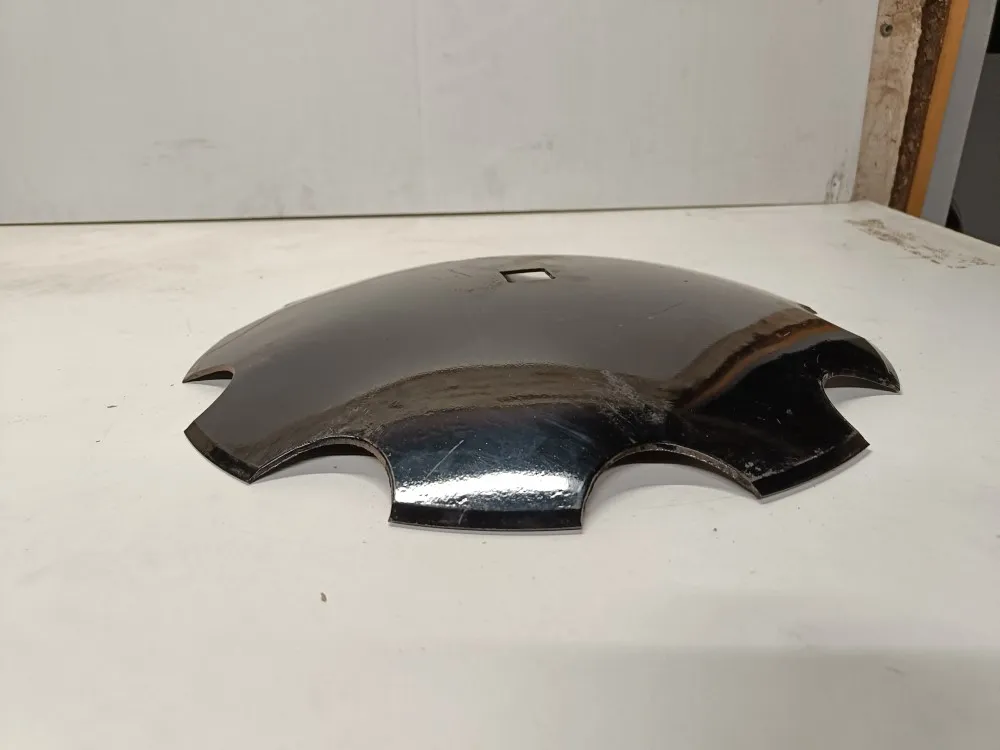 Päätylautanen 460mm, keskireikä neliö / Strumyk Alfa