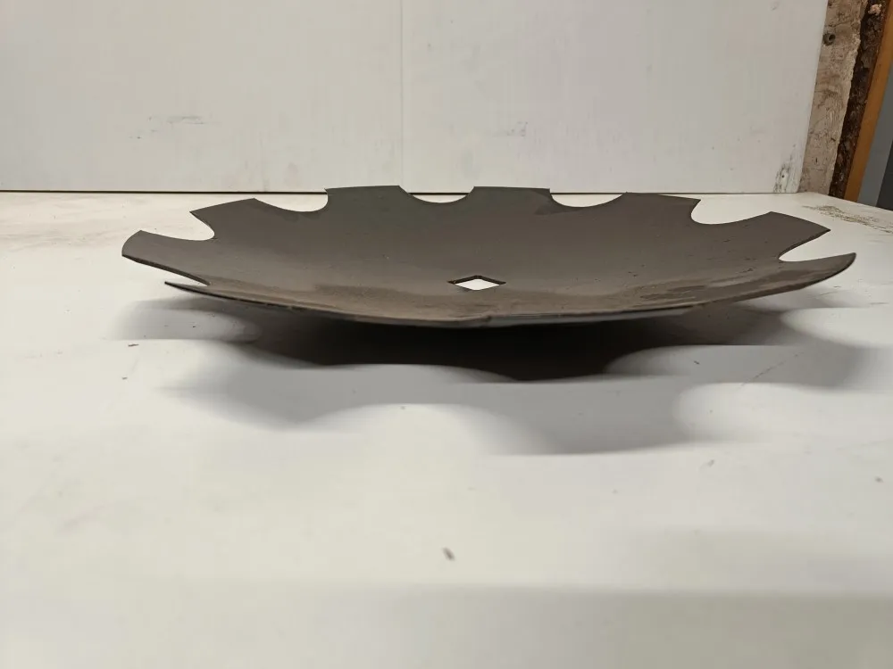 Päätylautanen 460mm, keskireikä neliö / Strumyk Alfa