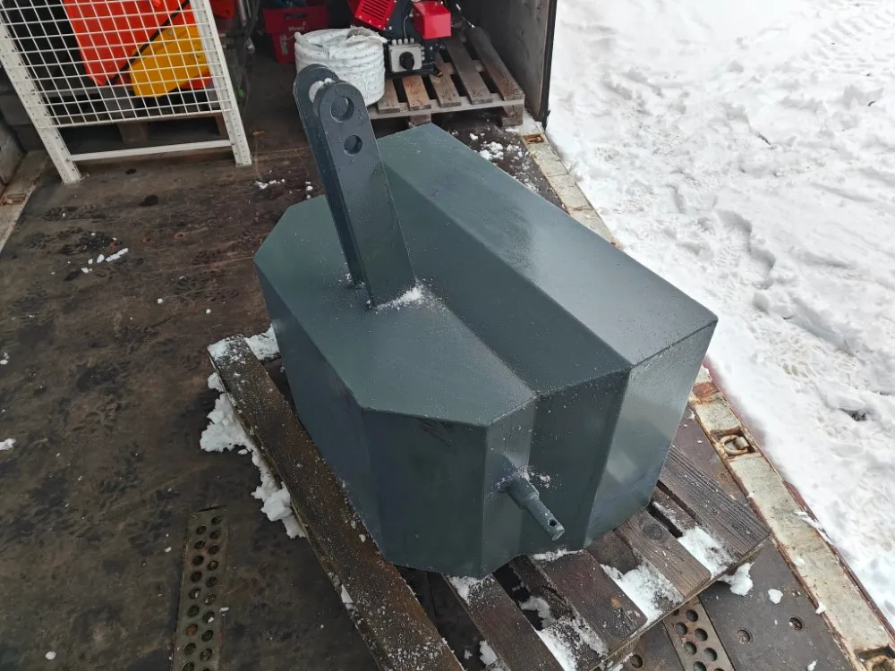 Pomarol 600kg vastapaino / etupaino / KAT 2 / CAT 2 kiinnitys