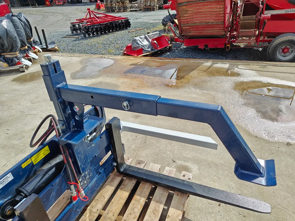 FK Machinery UPFR25-W-C kääntäjä / 2500kg - trukkipiikeillä - EURO