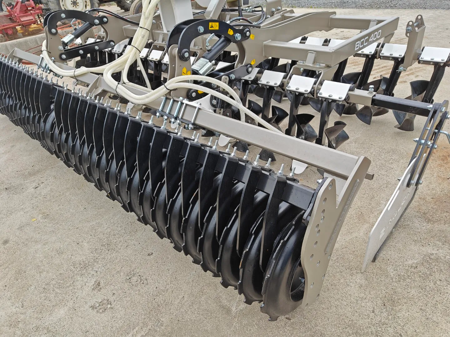 Rol-Ex BCC 400cm Cross Cutter / Pneumaattisella siemenlevittimellä - VIDEO