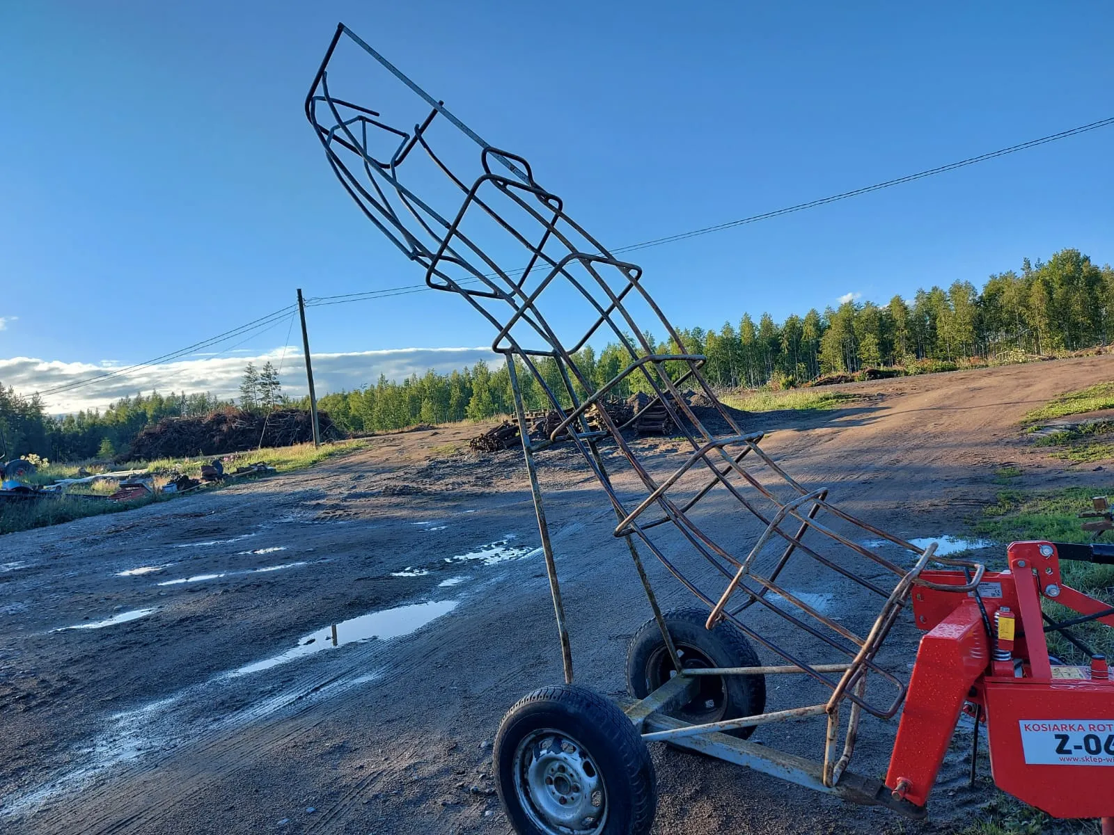 Paalirata - Sivulle heittävä - Väliakselilla / ollut Wärtsilä kanttipaalaimessa
