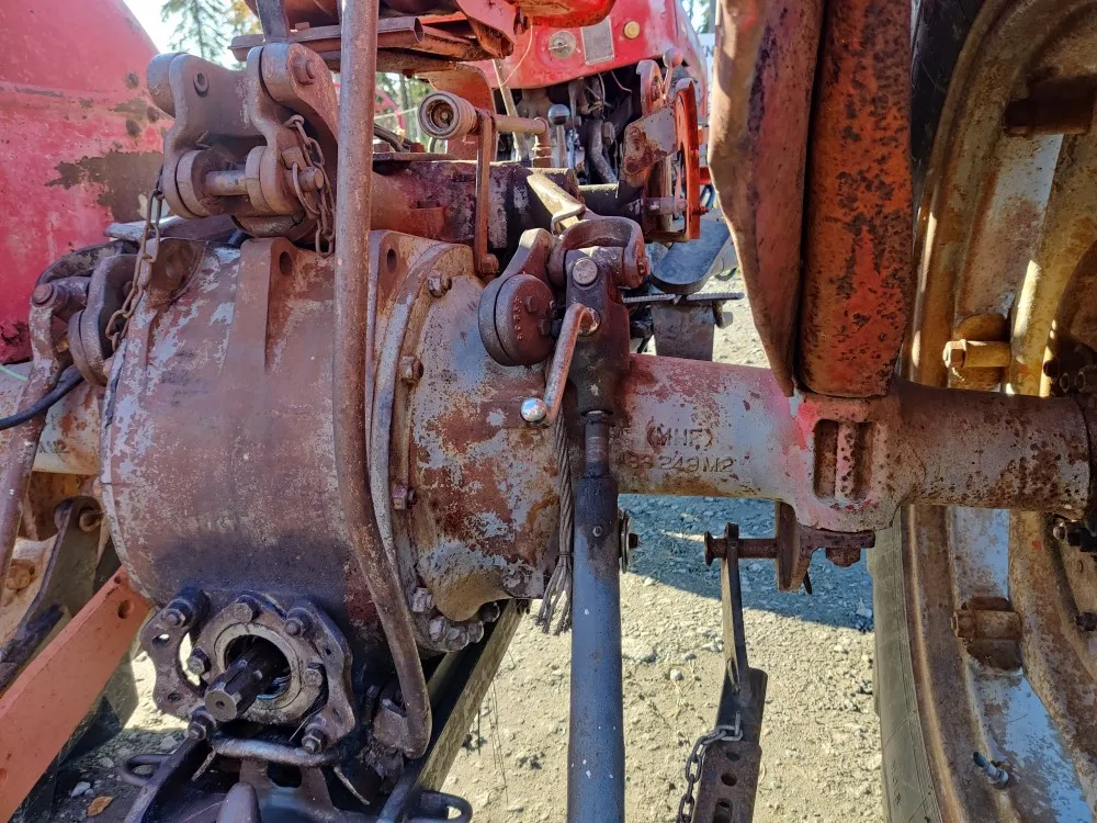 Massey Ferguson 35 traktori / Katso video!