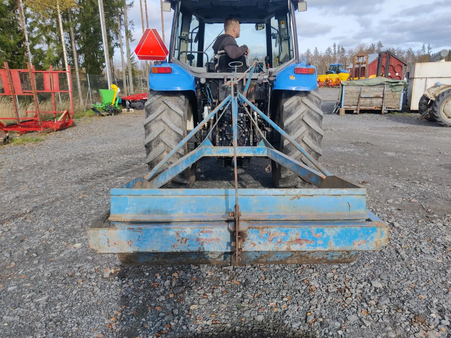 Maansiirtokauha 120cm traktoriin / Kippaava, katso video!