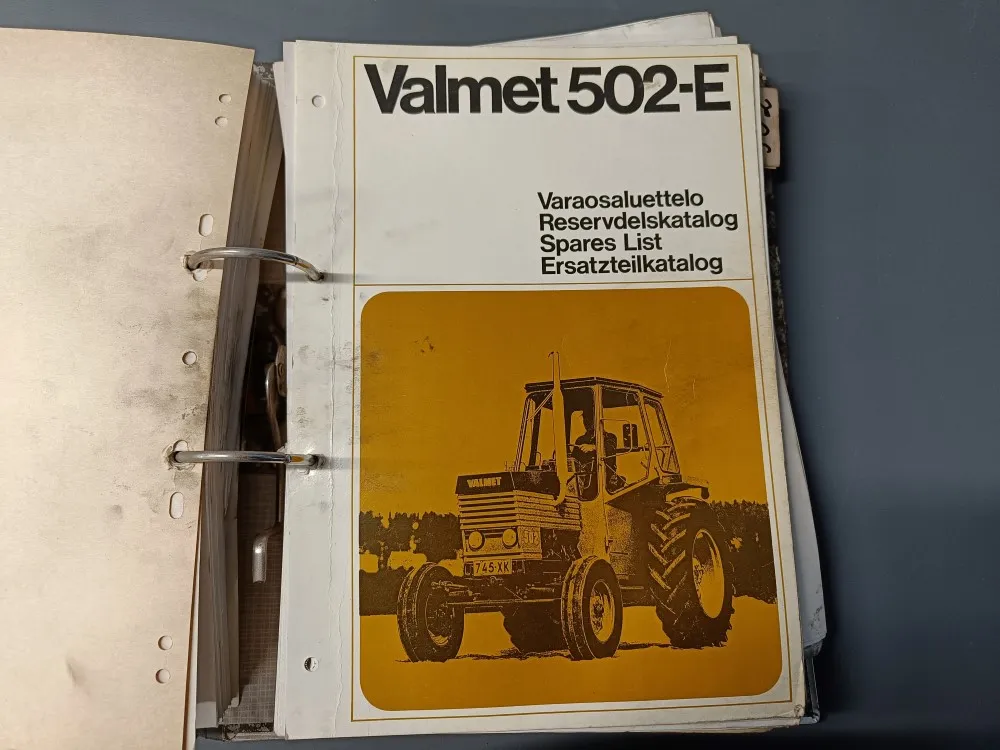 Valmet 702, 502-E, ja 502 / Varaosaluettelo kokoelma