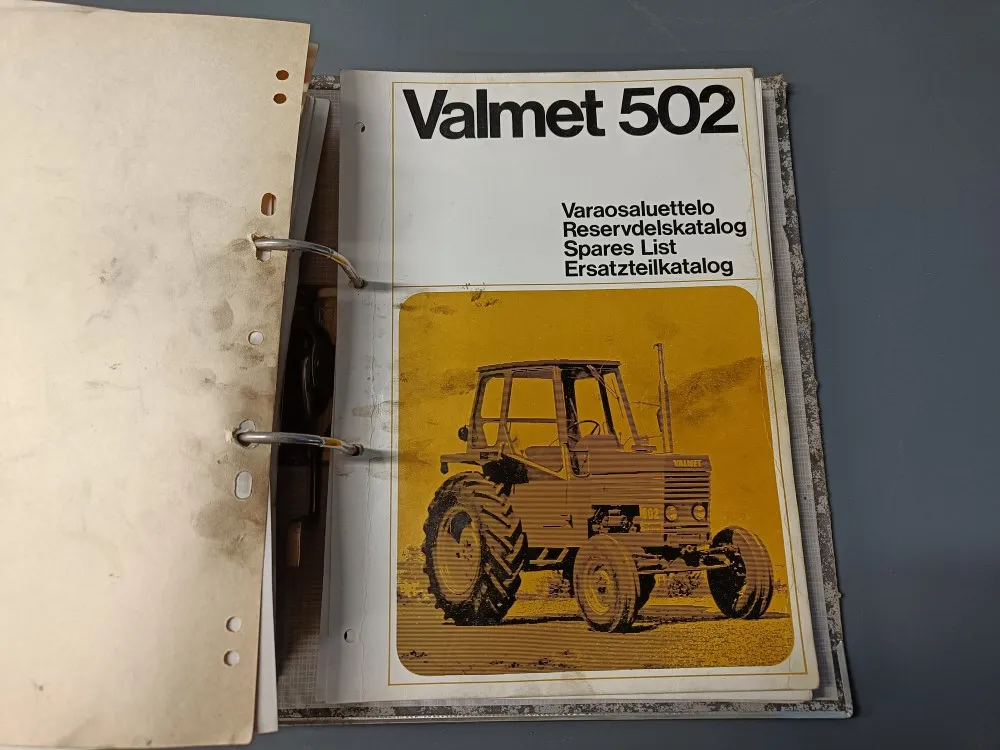 Valmet 702, 502-E, ja 502 / Varaosaluettelo kokoelma