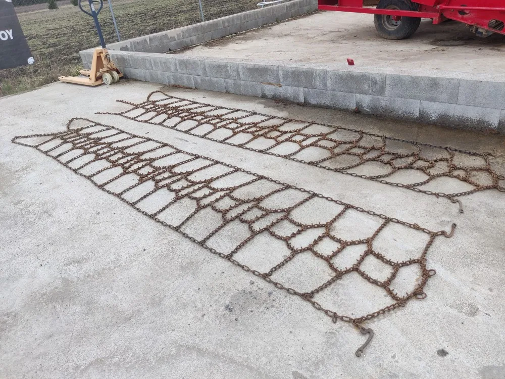Piikkiketjut 520/70R34 traktoriin / 6mm kevytketjut
