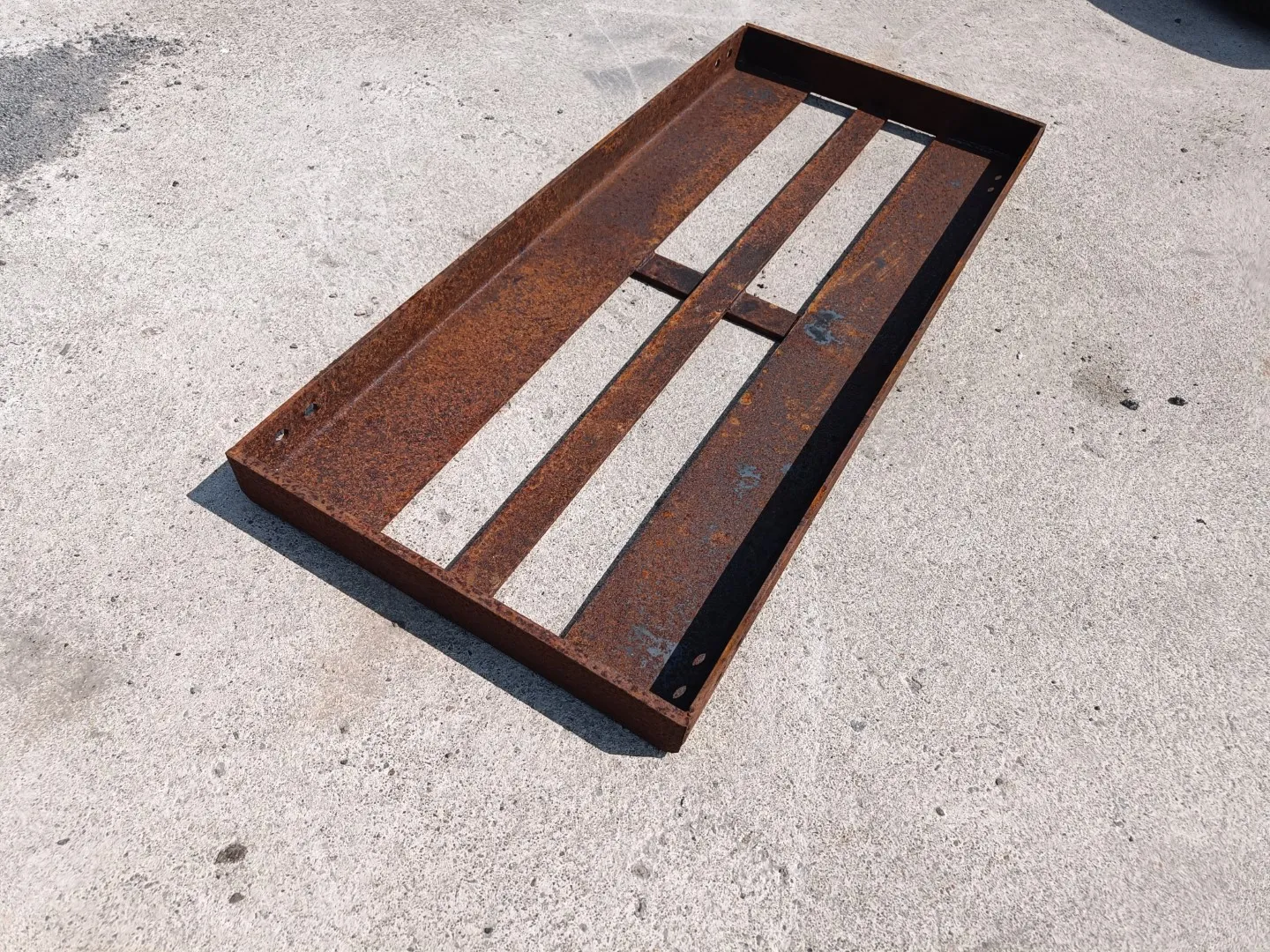 Metallikehikoita 112cm x 50cm - 18kpl / Myydään asiakkaan lukuun