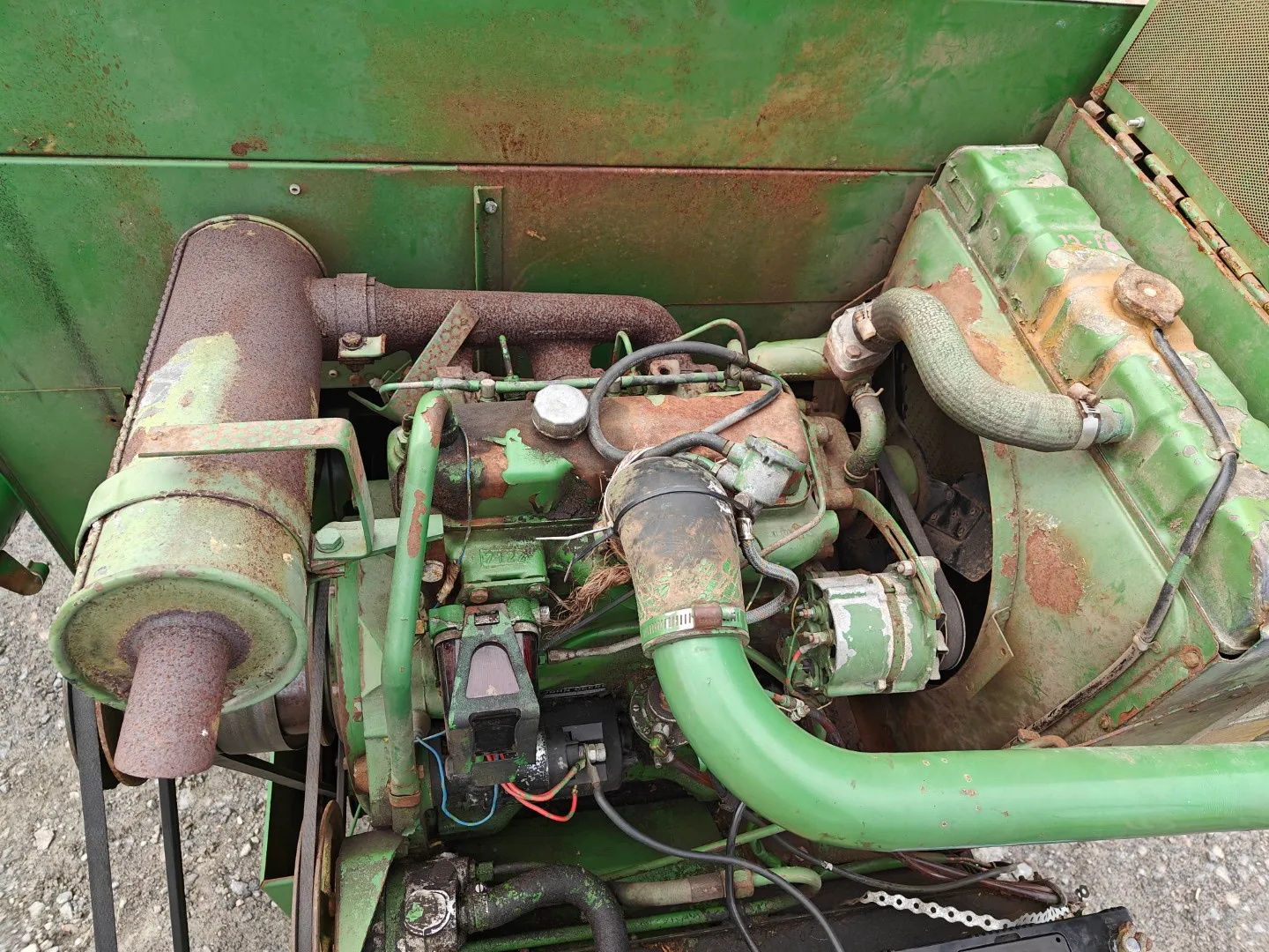 John Deere 925 leikkuupuimuri / Hytitön