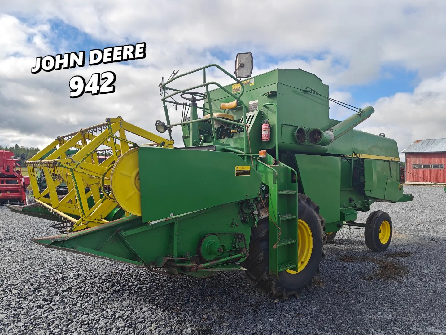 John Deere 942 leikkuupuimuri / Katso video!