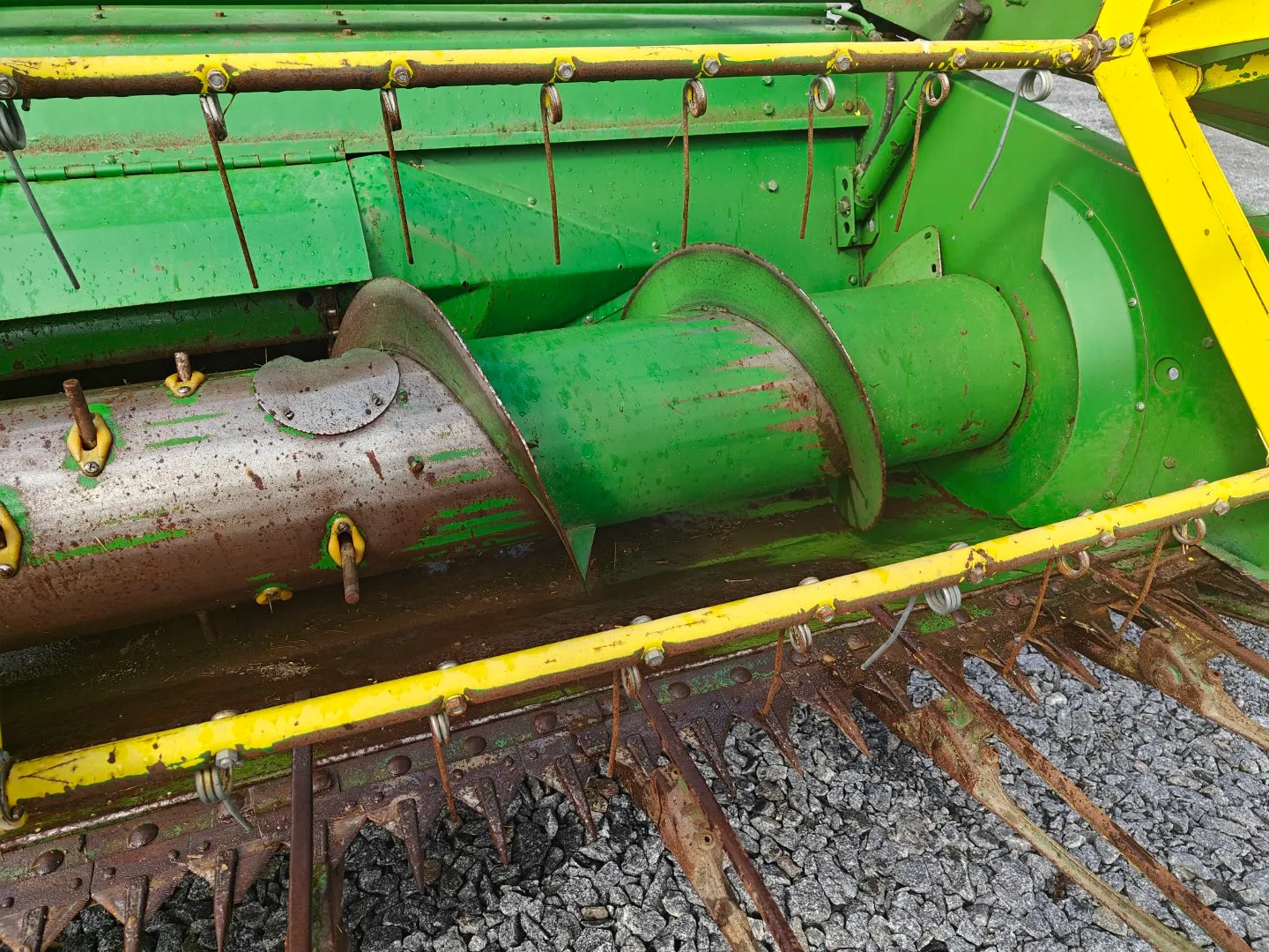 John Deere 942 leikkuupuimuri / Katso video!