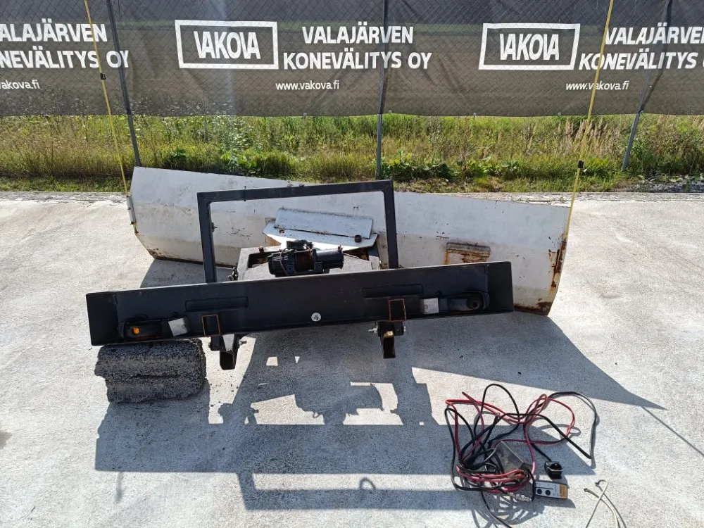 Lumilevy 230cm / Auton keulalta