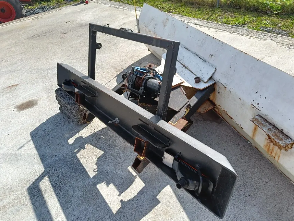 Lumilevy 230cm / Auton keulalta