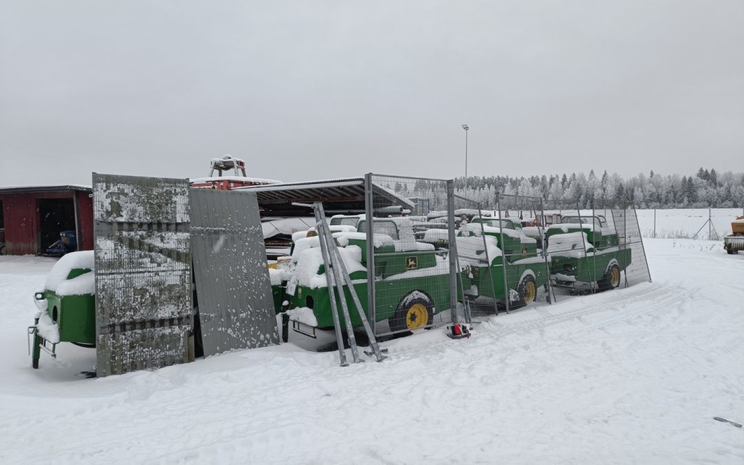 Troax verkkoaitaa ja tolppia erä – HALVALLA