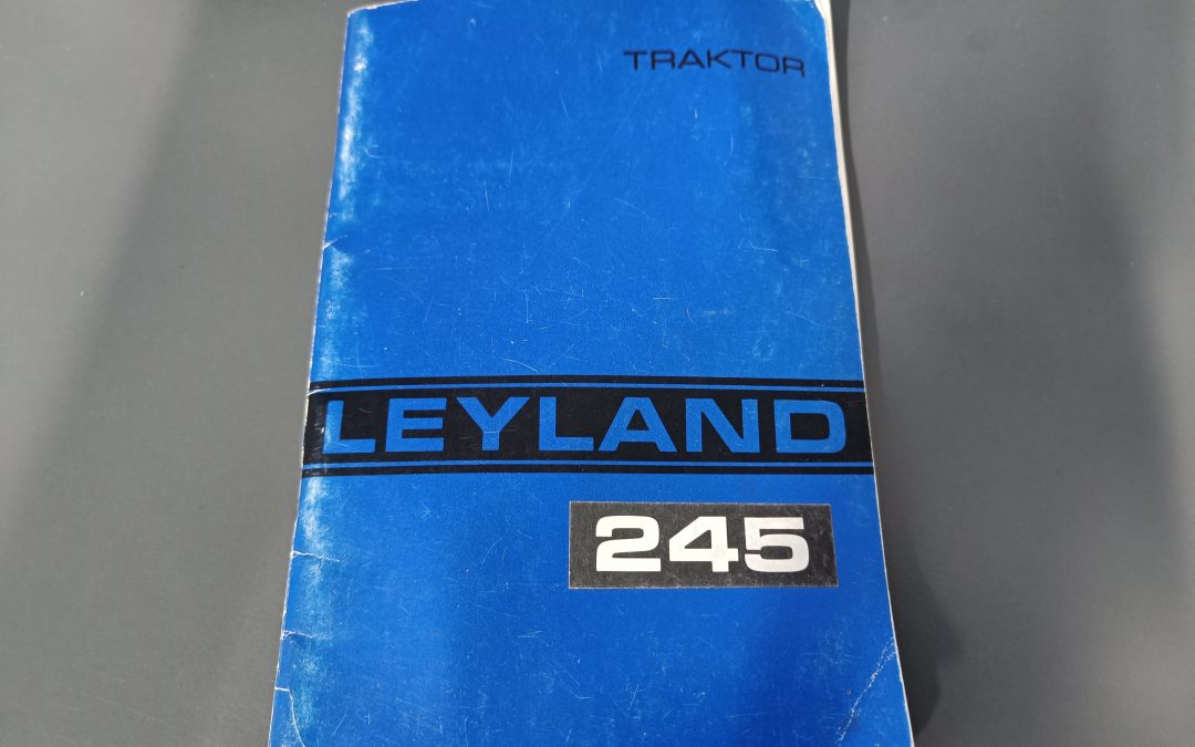 Leyland 245 traktorin ohjekirja